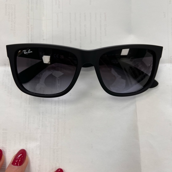 Ray Ban sunglasses - Picture 7 of 8